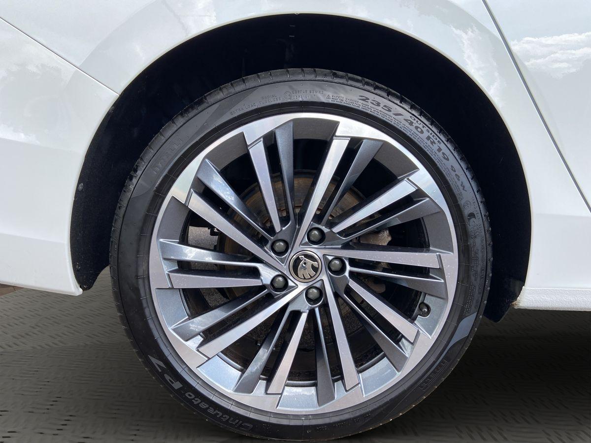 Superb 1.5 TSI iV 150 kW PlugIn Hybrid L&K  Leder Matrix-LED