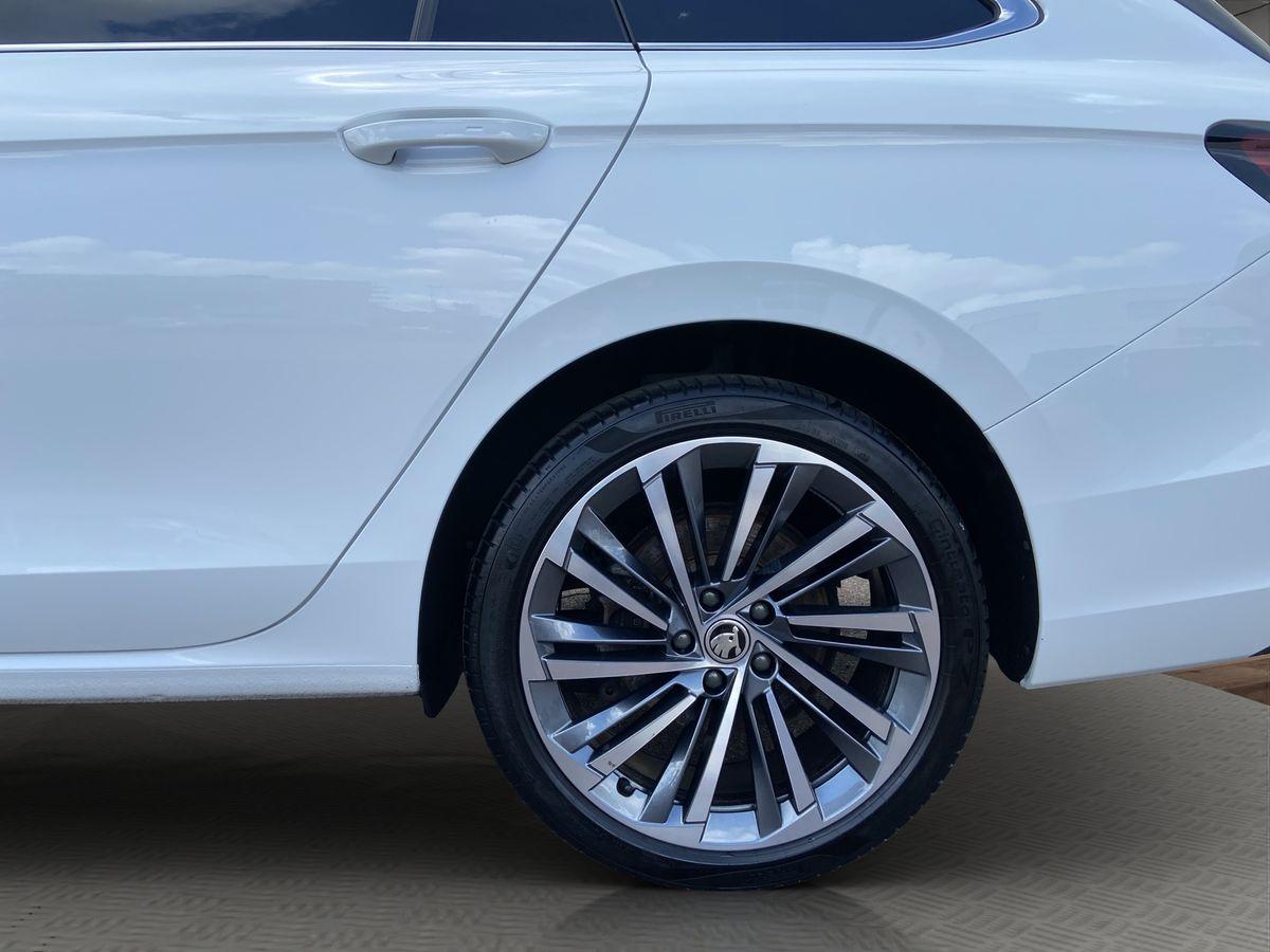 Superb 1.5 TSI iV 150 kW PlugIn Hybrid L&K  Leder Matrix-LED