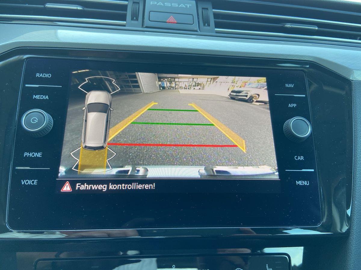 Passat Variant Business 2.0 TDI DSG AHK RFK ACC