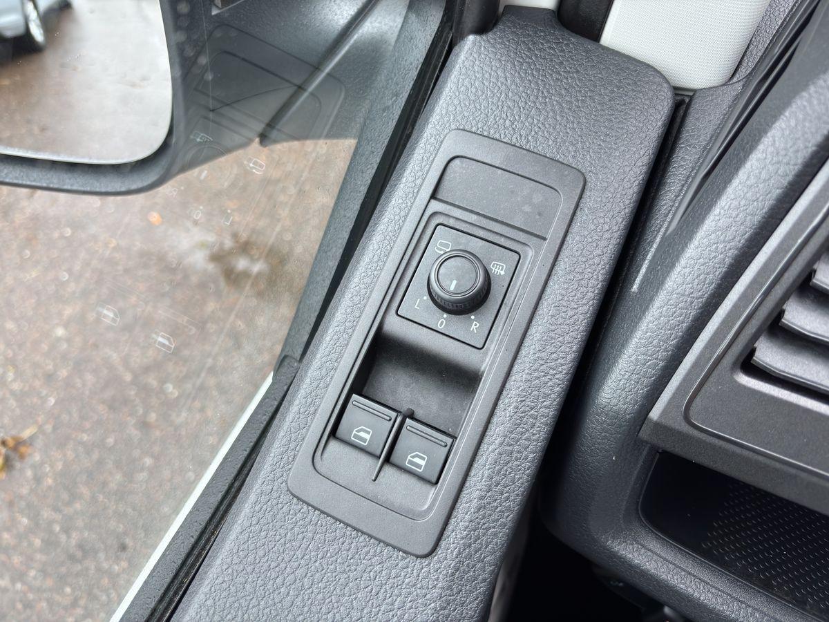T6 Transporter Kasten 2.0 TDI ACC RFK LED NAV 