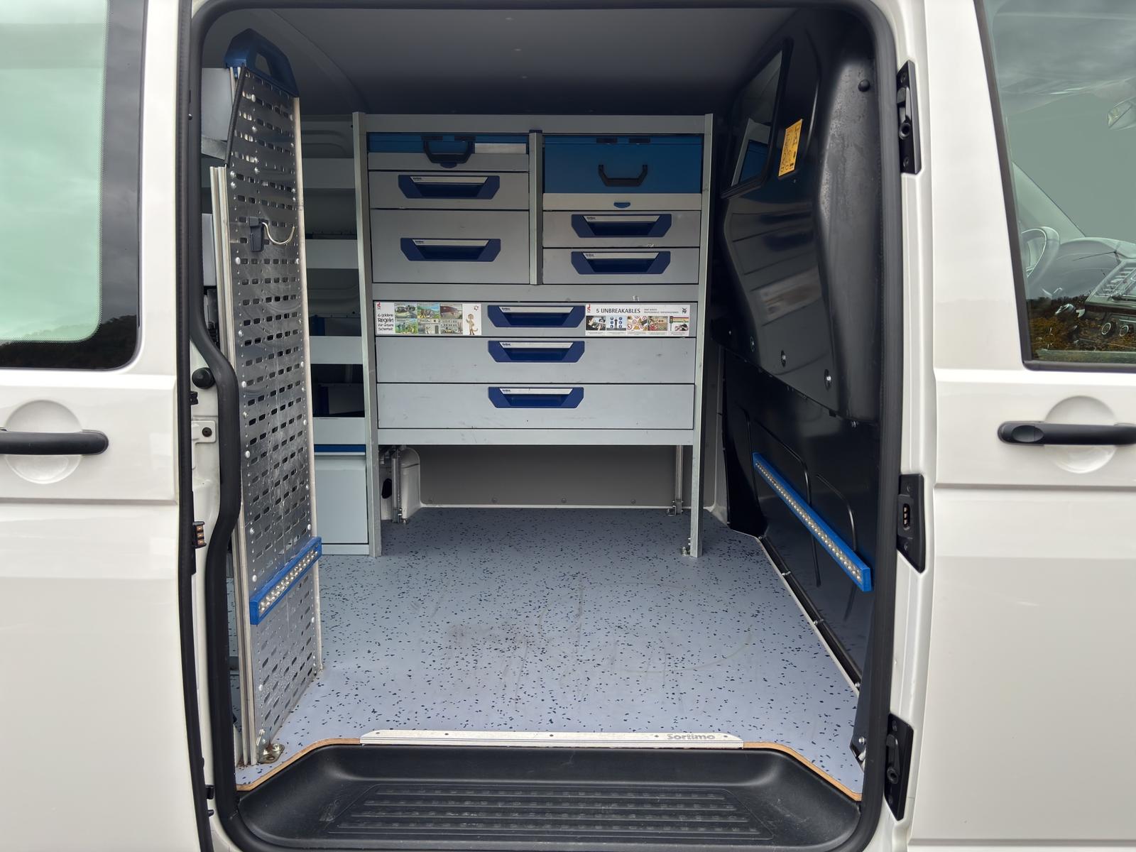 T6 Transporter Kasten 2.0 TDI NAVI RFK ACC LED