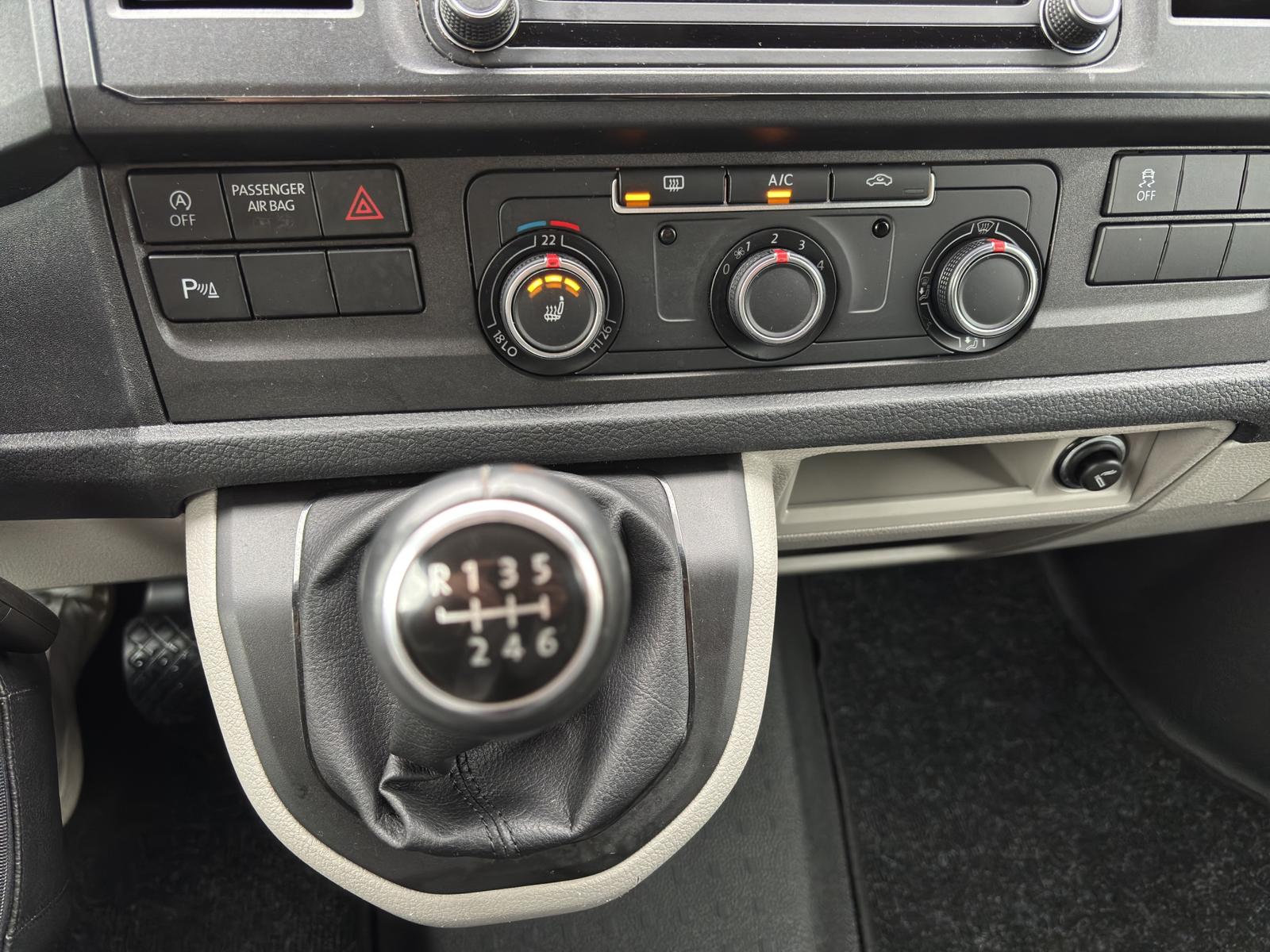 T6 Transporter Kasten 2.0 TDI NAVI RFK ACC LED